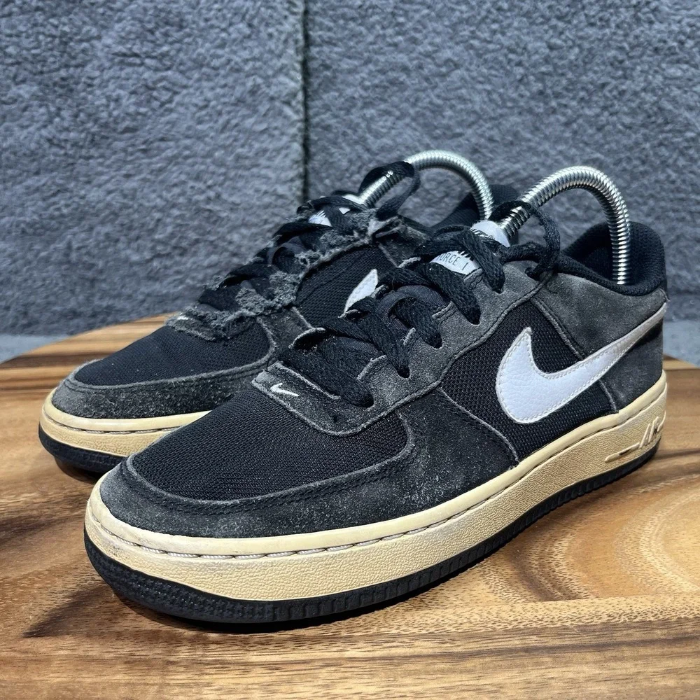 Nike Air Force 1 Sneakers Shoes Black Suede (596728-026) Youth size 5.5Y Lace Up